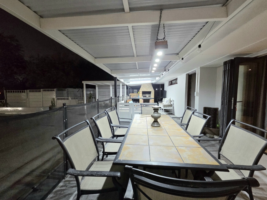 4 Bedroom Property for Sale in Eversdal Western Cape